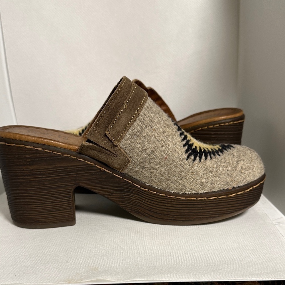 Born Leather and Wool Aztec Pattern Platform Clogs Size 9 / 40 EU - NWOT - Picture 5 of 12